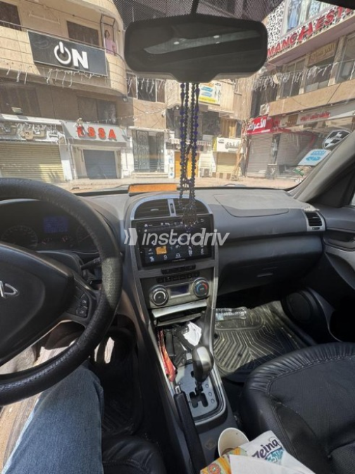 Chery Tiggo 3 2019 Silver Automatic Used for Sale in Cairo - 3