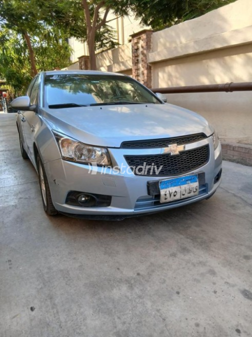 Chevrolet Cruze 2010 Blue Automatic Used for Sale in Obour City - 3