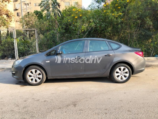 Opel Astra 2016 Gray Automatic Used for Sale in Cairo - 3