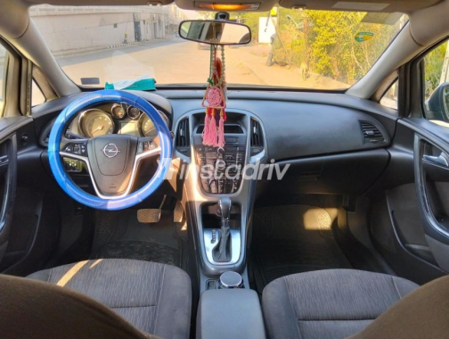Opel Astra 2016 Gray Automatic Used for Sale in Cairo - 4