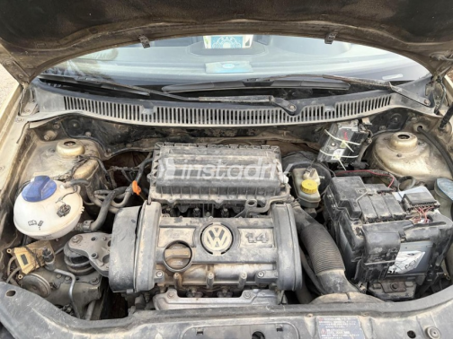 Volkswagen Polo 2003 Gold Automatic Used for Sale in Tanta - 9