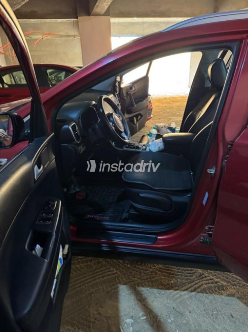 Kia Sportage 2018 Red Automatic Used for Sale in Al Shorouk - 3