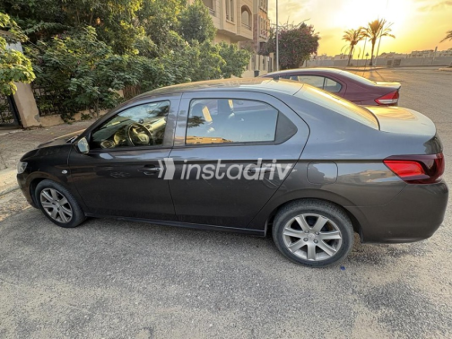Peugeot 301 2022 Dark Gray Automatic Used for Sale in Cairo - 3