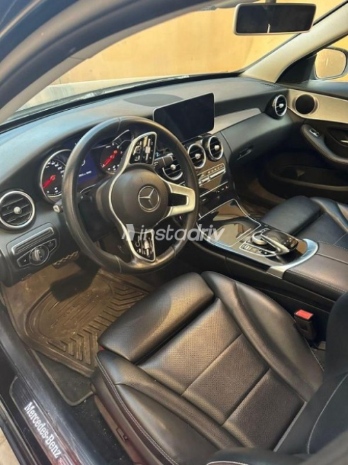 Mercedes C 180 2020 Black Automatic Used for Sale in Cairo - 2