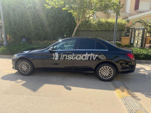 Mercedes C 180 2020 Black Automatic Used for Sale in Cairo - 3