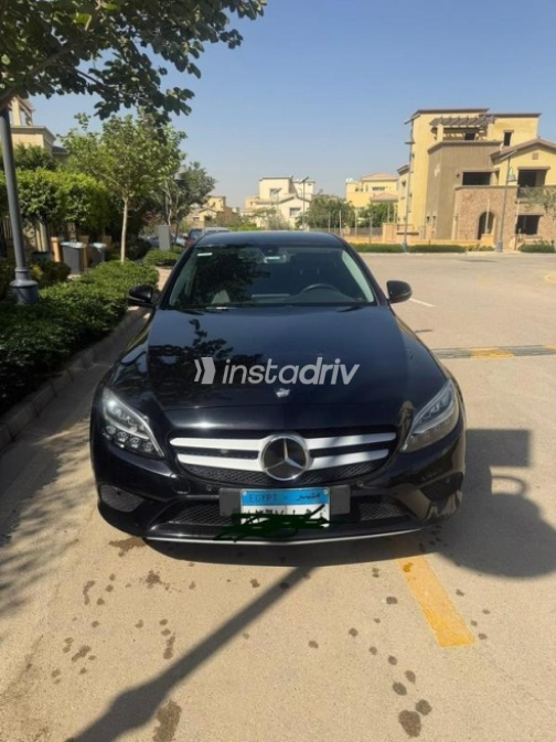 Mercedes C 180 2020 Black Automatic Used for Sale in Cairo - 5
