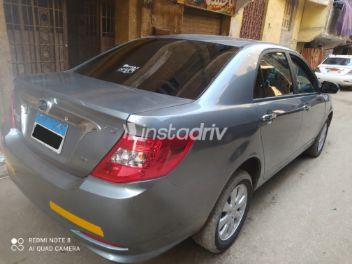 بى واى دى‬ F3 2022 رمادي غامق يدوي مستعملة للبيع في الهرم - 1