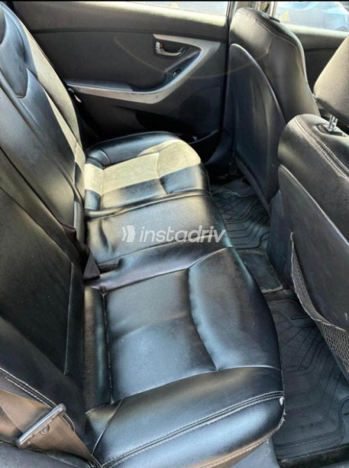 هيونداي إلنترا ام دى 2014 أسود أوتوماتيك مستعملة للبيع في الإسكندرية - 4