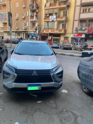 ميتسوبيشي اكليبس كروس 2022 فضي أوتوماتيك مستعملة للبيع في أسيوط