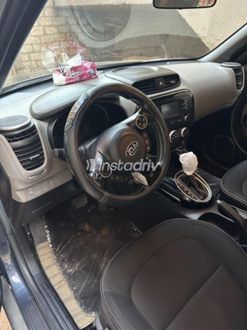Kia Soul 2015 Dark Blue Automatic Used for Sale in Sharqia - 5