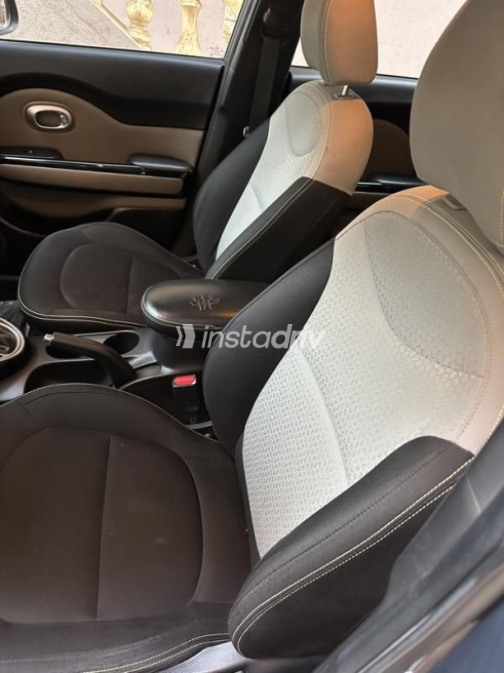 Kia Soul 2015 Dark Blue Automatic Used for Sale in Sharqia - 6