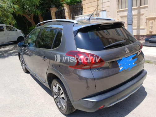 Peugeot 2008 2020 Gray Automatic Used for Sale in Maadi - 2