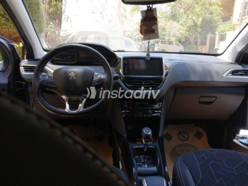 Peugeot 2008 2020 Gray Automatic Used for Sale in Maadi - 8