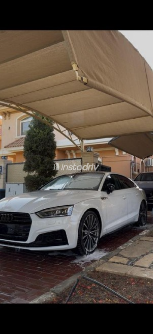 اودي A5 2019 أبيض أوتوماتيك مستعملة للبيع في مدينتى - 6