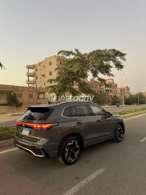 Volkswagen Tiguan 2025 Bronze Automatic Used for Sale in 10th of Ramadan - 3