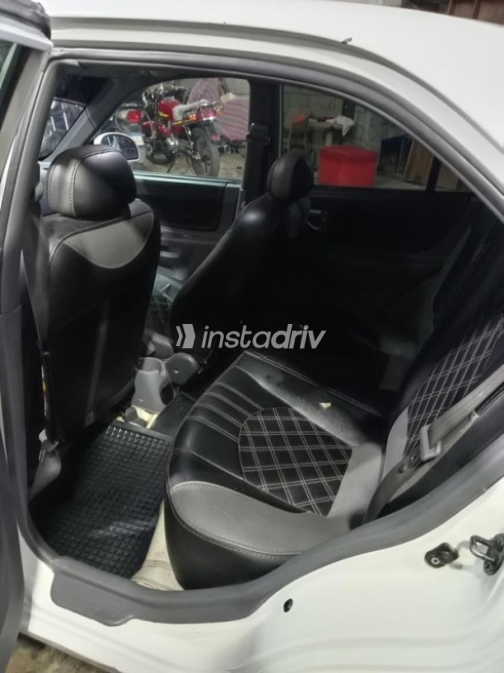 Hyundai Verna 2017 White Manual Used for Sale in Imbaba - 5