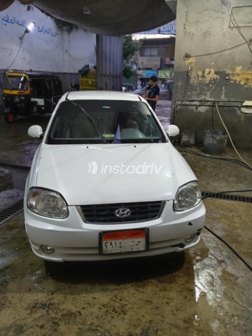 Hyundai Verna 2017 White Manual Used for Sale in Imbaba - 7