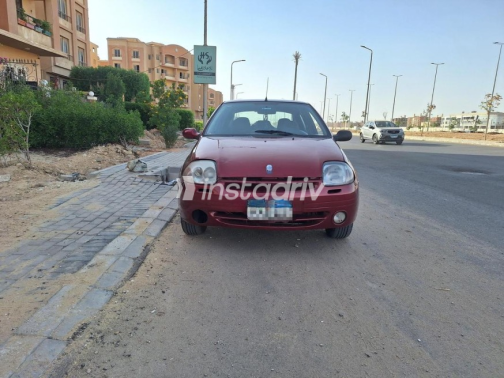 Renault Clio 2001 Red Manual Used for Sale in Hadayek October - 7