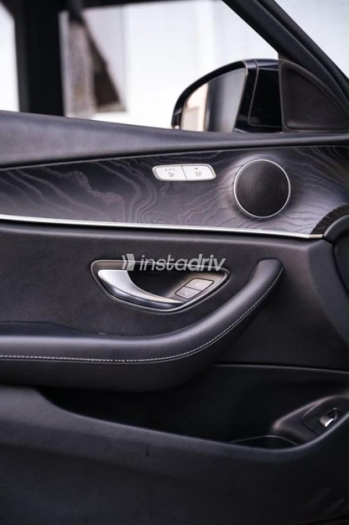 Mercedes E 350 2017 Black Automatic Used for Sale in Cairo - 10
