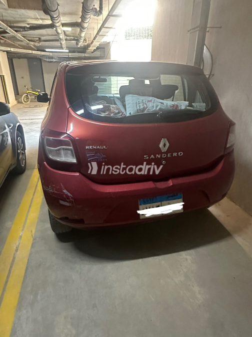 Renault Sandero 2017 Red Automatic Used for Sale in Greater Cairo ( Cairo + Giza) - 1
