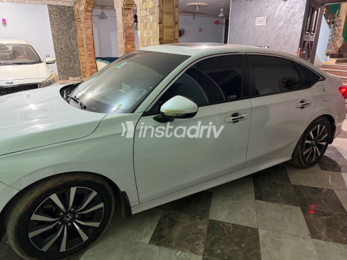 Honda Civic 2023 White Automatic Used for Sale in Greater Cairo ( Cairo + Giza) - 3