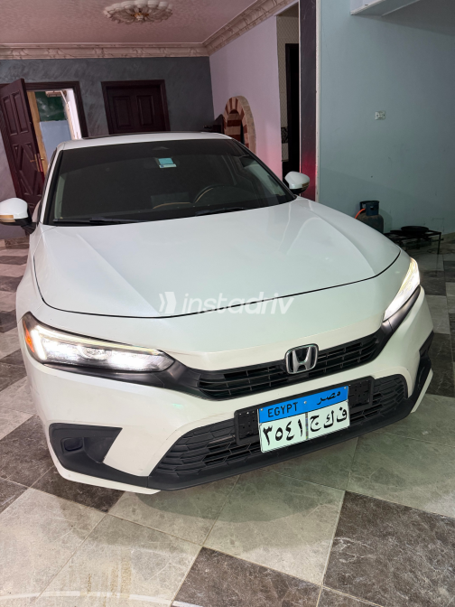 Honda Civic 2023 White Automatic Used for Sale in Greater Cairo ( Cairo + Giza) - 5