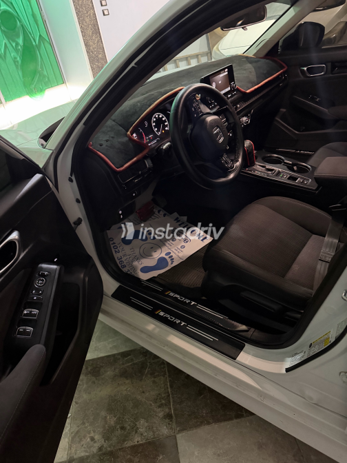 Honda Civic 2023 White Automatic Used for Sale in Greater Cairo ( Cairo + Giza) - 7