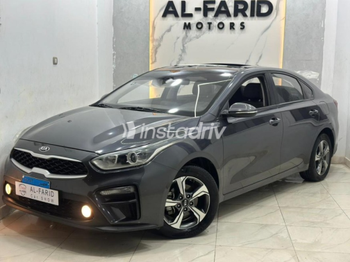 كيا سيراتو 2019 رمادي أوتوماتيك مستعملة للبيع في القاهرة الكبرى ( القاهرة - الجيزة) - 2