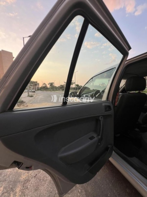 Volkswagen Pointer 2006 Silver Manual Used for Sale in 6 October - 10