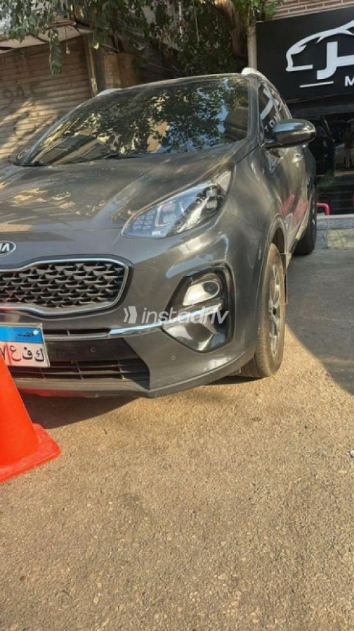 Kia Sportage 2020 Gray Automatic Used for Sale in Mohandessin - 1
