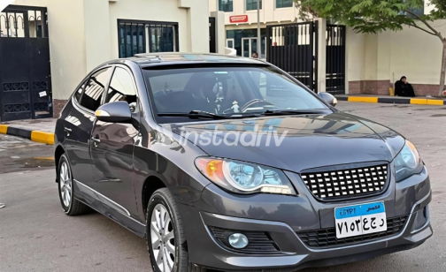 هيونداي إلنترا اتش دى 2019 أبيض أوتوماتيك مستعملة للبيع في القاهرة - 4