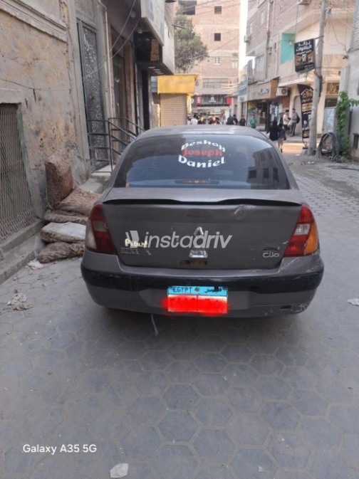Renault Clio 2002 Silver Manual Used for Sale in Giza - 2