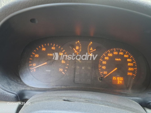 Renault Clio 2002 Silver Manual Used for Sale in Giza - 3