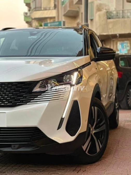 بيجو 3008 2024 أبيض أوتوماتيك مستعملة للبيع في الفيوم - 2