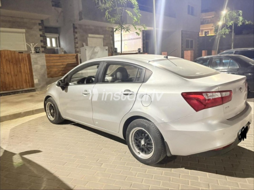 Kia Rio 2017 Silver Automatic Used for Sale in Obour City - 7
