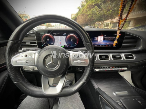 Mercedes GLS 2022 Black Automatic Used for Sale in Cairo - 2