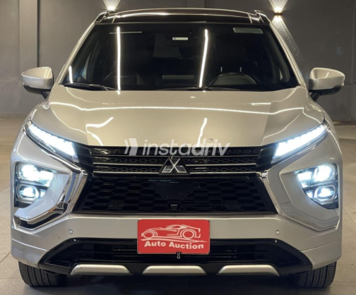 Mitsubishi Eclipse Cross 2024 Silver Automatic Used for Sale in Cairo - 1