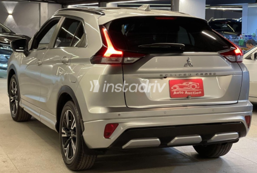 Mitsubishi Eclipse Cross 2024 Silver Automatic Used for Sale in Cairo - 5