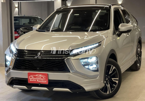 Mitsubishi Eclipse Cross 2024 Silver Automatic Used for Sale in Cairo - 6
