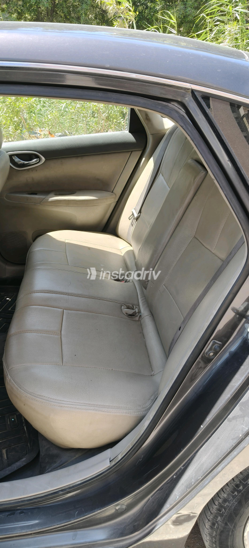Nissan Sentra 2017 Gray Automatic Used for Sale in Greater Cairo ( Cairo + Giza) - 2