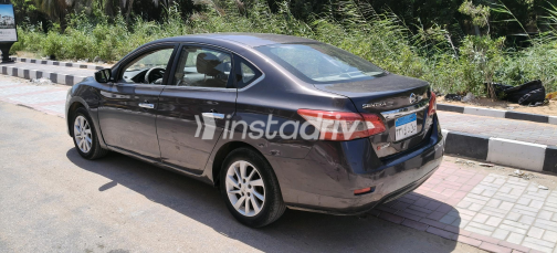 Nissan Sentra 2017 Gray Automatic Used for Sale in Greater Cairo ( Cairo + Giza) - 10