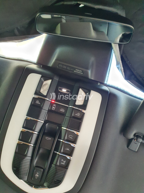 Porsche Macan 2021 Black Automatic Used for Sale in Greater Cairo ( Cairo + Giza) - 7
