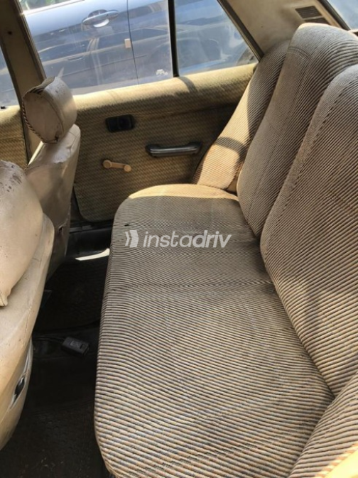 Mazda 323 1982 Gold Manual Used for Sale in Nasr city - 5