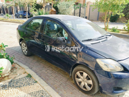 Toyota Yaris 2008 Dark Blue Manual Used for Sale in Sheikh Zayed City - 3