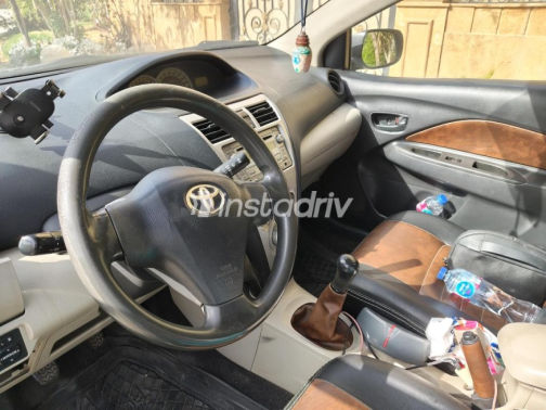 Toyota Yaris 2008 Dark Blue Manual Used for Sale in Sheikh Zayed City - 4