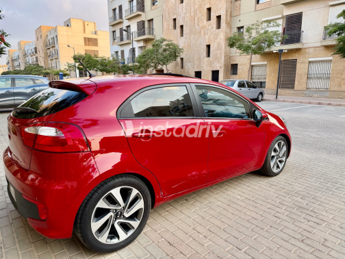 كيا ريو 2015 أحمر أوتوماتيك مستعملة للبيع في القاهرة الكبرى ( القاهرة - الجيزة) - 5