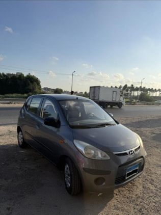 Hyundai I10 2011 Dark Gray Automatic Used for Sale in Alexandria