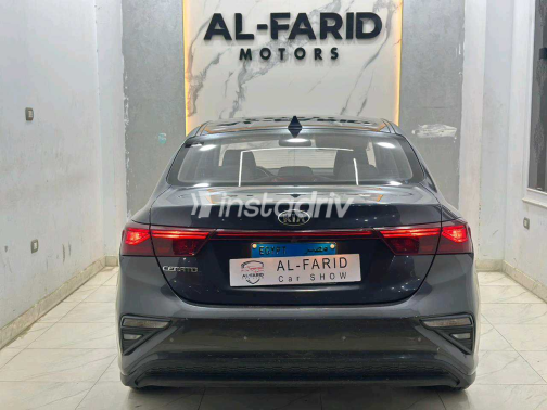 Kia Grand Cerato 2019 Gray Automatic Used for Sale in Greater Cairo ( Cairo + Giza) - 10