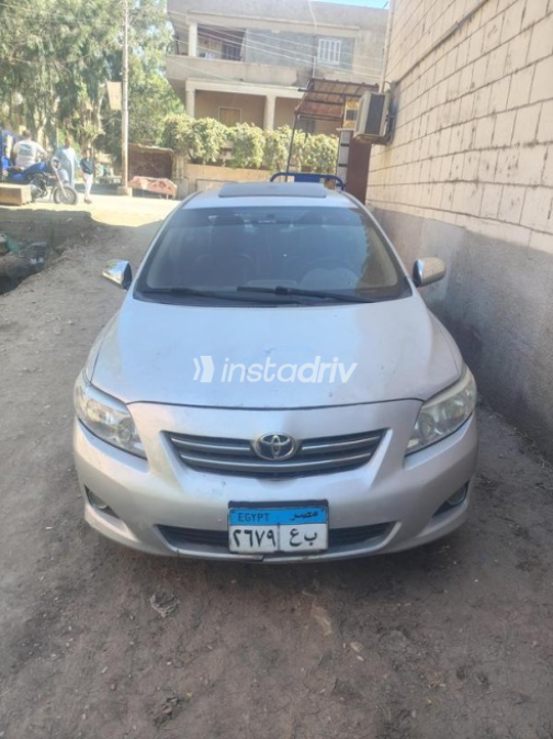 Toyota Corolla 2009 Silver Automatic Used for Sale in Faiyum - 4