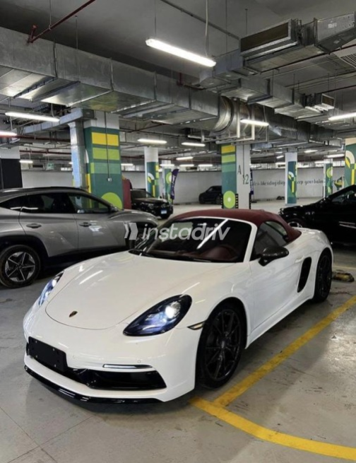 Porsche Boxster 2023 White Automatic Used for Sale in Cairo - 2